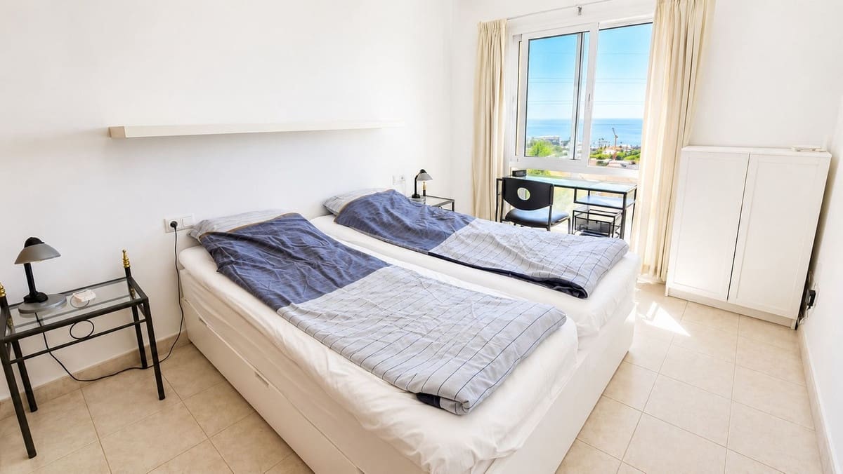 2 soveværelse Penthouse til salg i Fuengirola med swimmingpool garage - € 449.500 (Ref: 10098682)