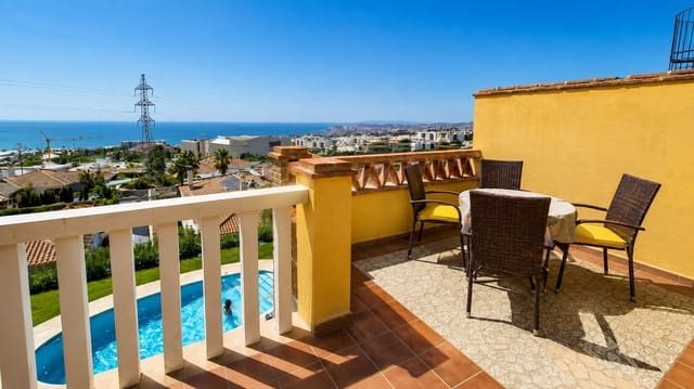 2 soveværelse Penthouse til salg i El Higuerón, Fuengirola med swimmingpool garage - € 449.500 (Ref: 10098682)