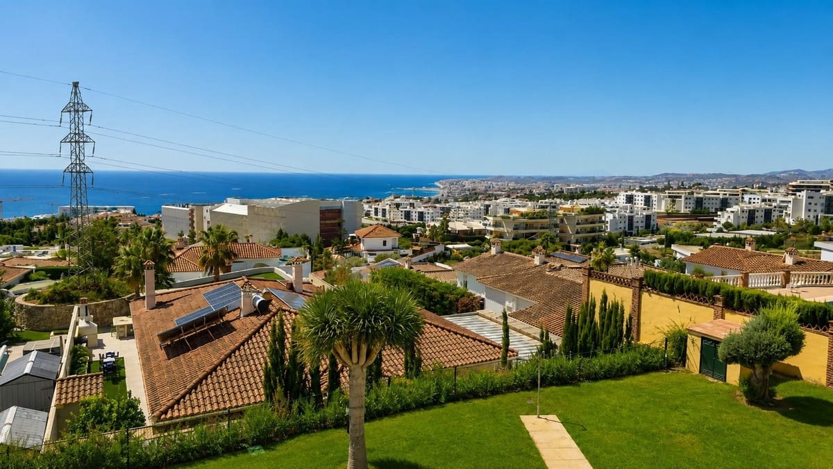 2 soveværelse Penthouse til salg i Fuengirola med swimmingpool garage - € 449.500 (Ref: 10098682)