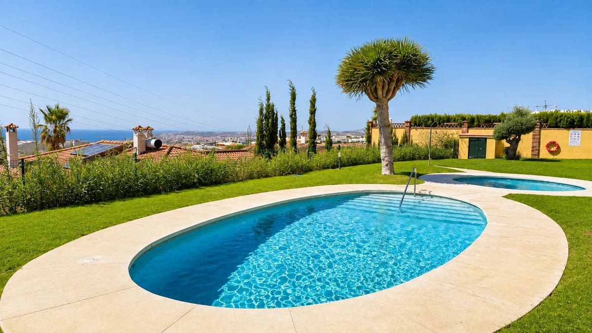 2 soveværelse Penthouse til salg i Fuengirola med swimmingpool garage - € 449.500 (Ref: 10098682)