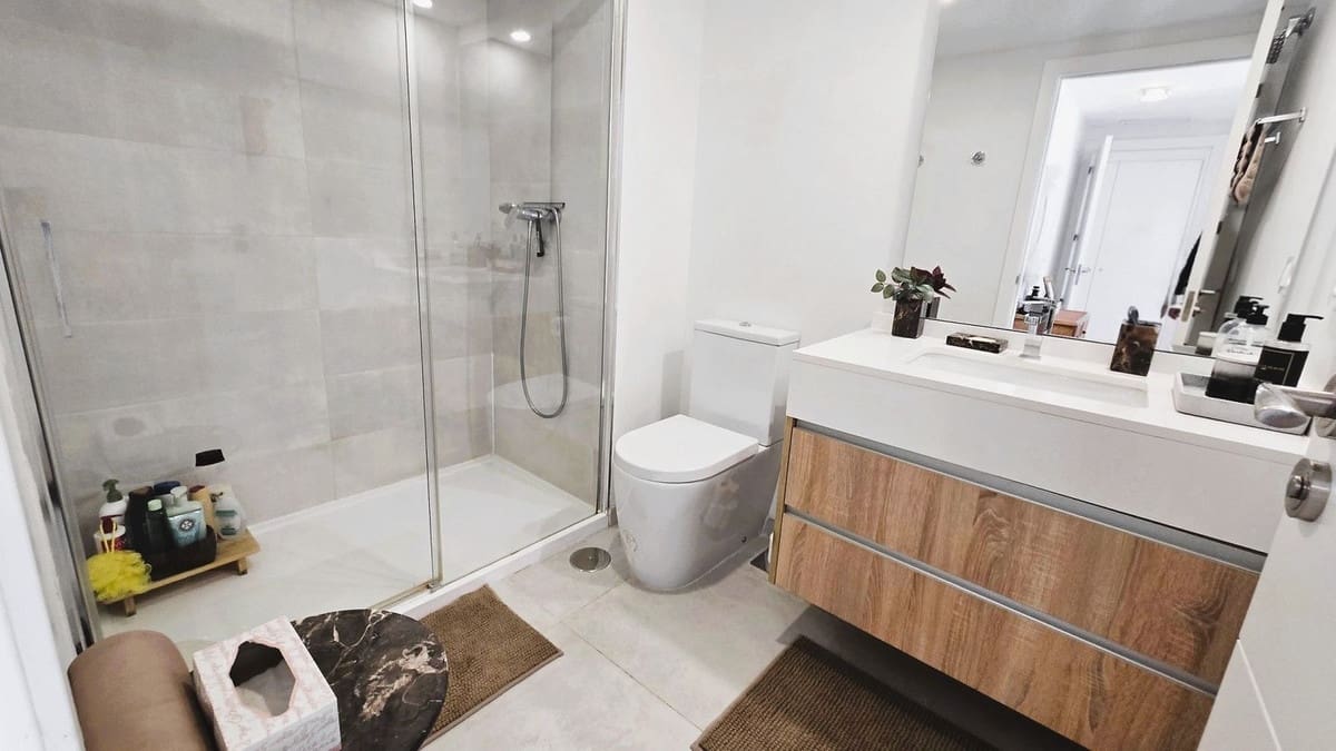 2 bedroom Penthouse for sale in Benalmadena with pool garage - € 499,000 (Ref: 10098877)