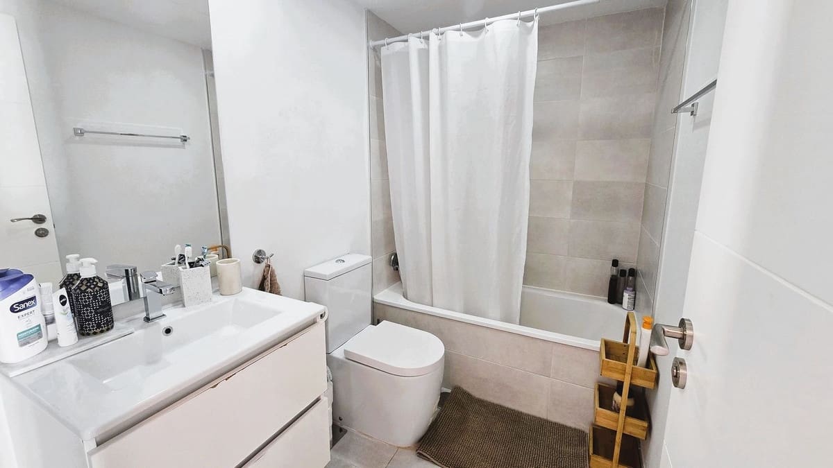 2 bedroom Penthouse for sale in Benalmadena with pool garage - € 499,000 (Ref: 10098877)