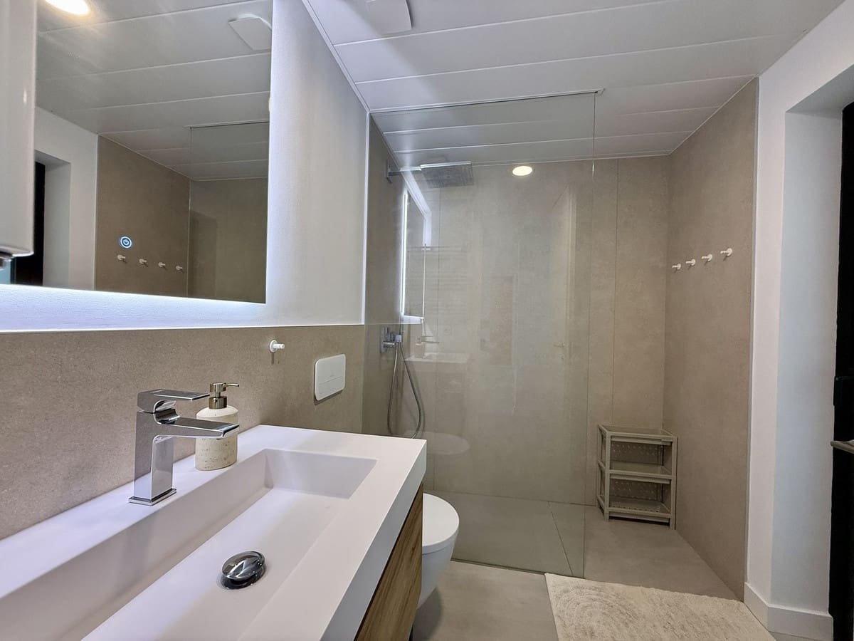 2 Zimmer Apartment zu verkaufen in Fuengirola mit Pool Garage - 945.000 € (Ref: 10147410)