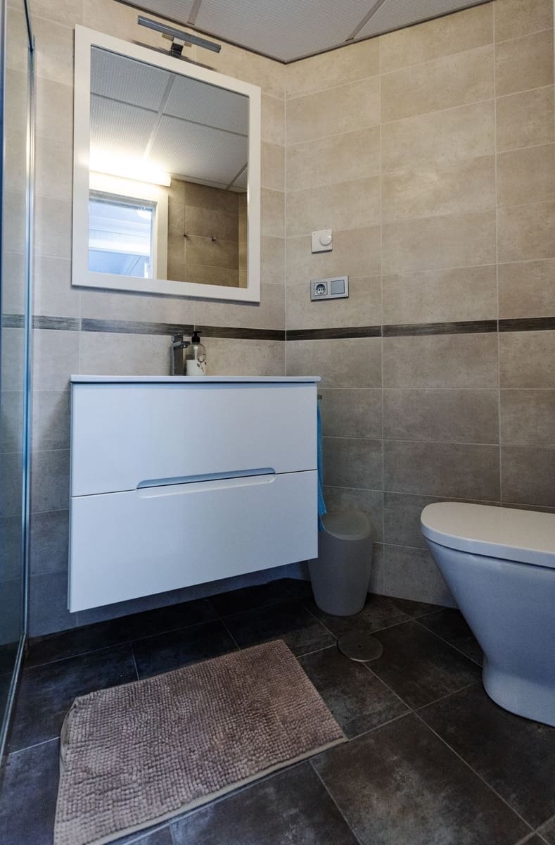 Apartamento de 3 habitaciones en Benalmadena Costa en venta con piscina garaje - 950.000 € (Ref: 10179232)