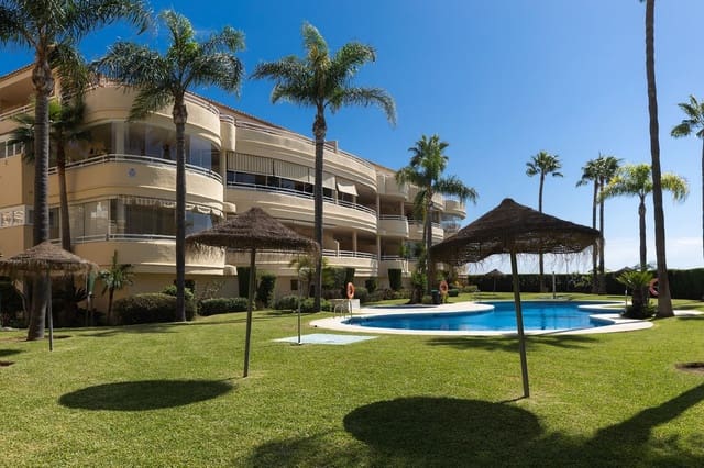 Apartamento de 3 habitaciones en Benalmadena Costa, Benalmádena en venta con piscina garaje - 950.000 € (Ref: 10179232)