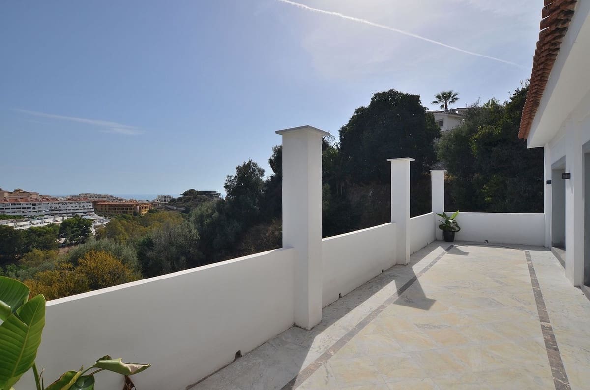 4 bedroom Villa for sale in Torremuelle with pool garage - € 995,000 (Ref: 10183561)