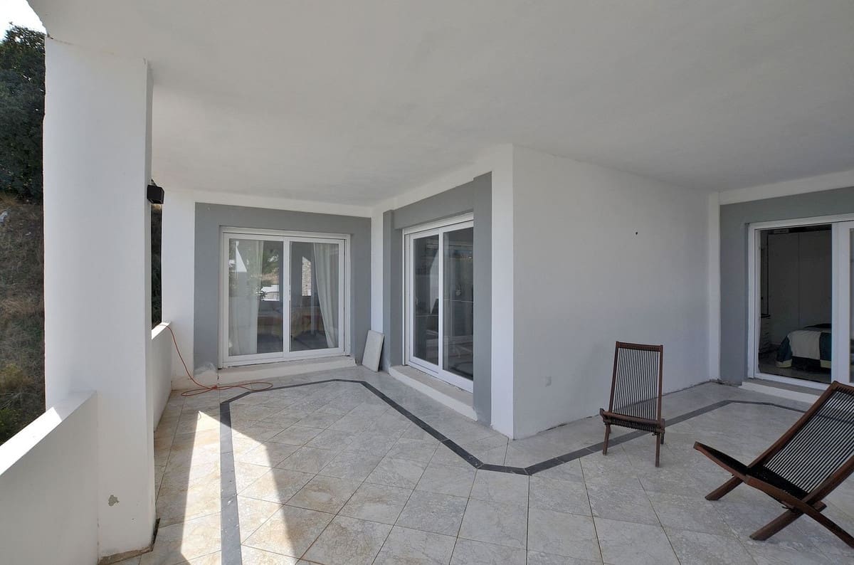 4 bedroom Villa for sale in Torremuelle with pool garage - € 995,000 (Ref: 10183561)