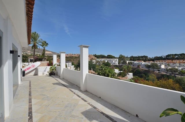 4 bedroom Villa for sale in Torremuelle, Benalmádena with pool garage - € 995,000 (Ref: 10183561)