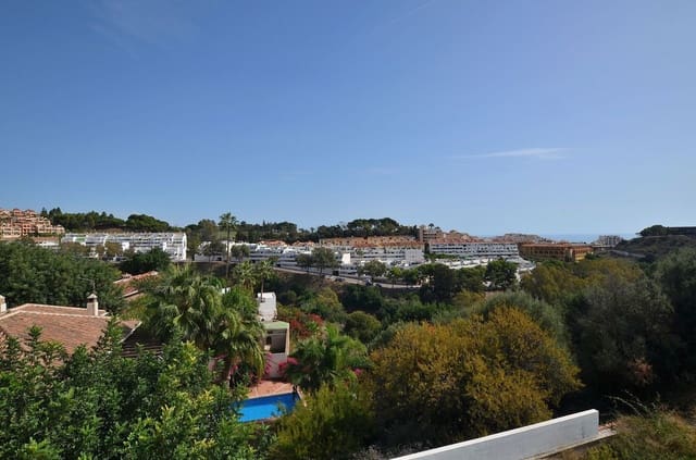 4 bedroom Villa for sale in Torremuelle, Benalmádena with pool garage - € 995,000 (Ref: 10183561)