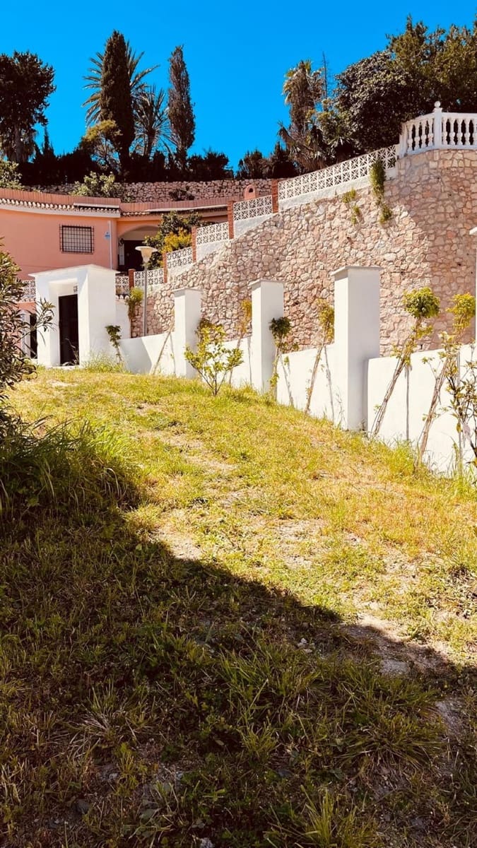 4 bedroom Villa for sale in Torremuelle with pool garage - € 995,000 (Ref: 10183561)