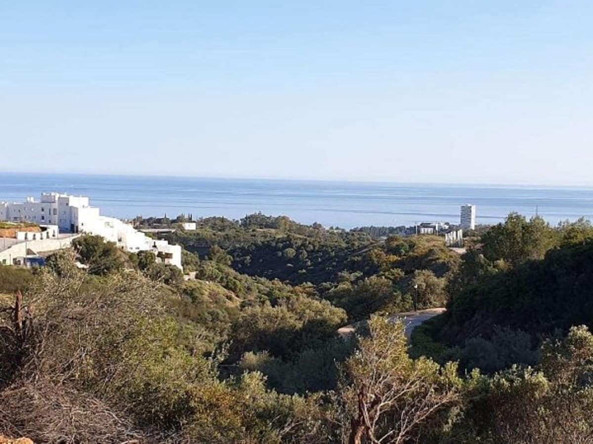 Działka budowlana na sprzedaż w Los Monteros - 690 000 € (Ref: 8863187)