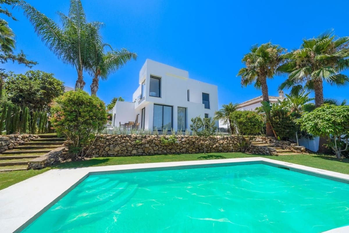 5 Zimmer Villa zu verkaufen in Nueva Andalucia mit Pool Garage - 3.150.000 € (Ref: 8909897)