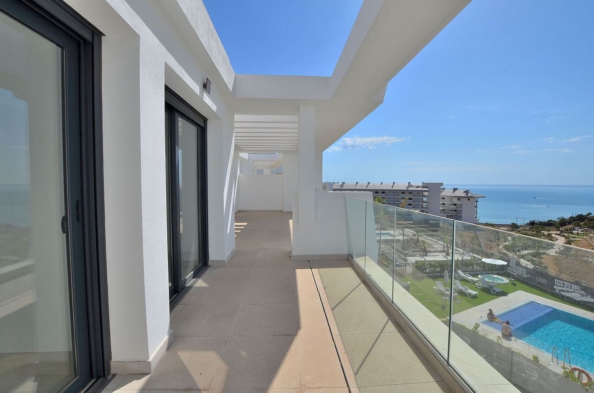 2 soveværelse Penthouse til salg i Fuengirola med swimmingpool garage - € 679.000 (Ref: 9043922)