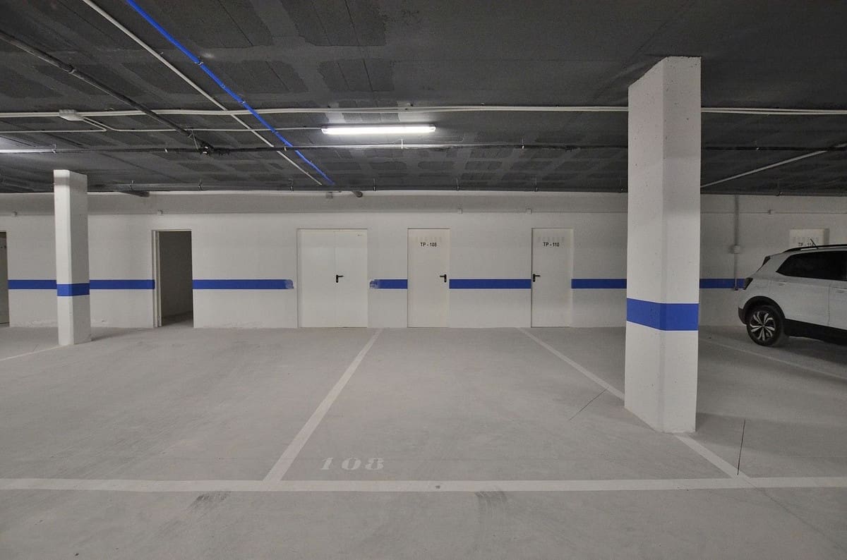 2 soveværelse Penthouse til salg i Fuengirola med swimmingpool garage - € 679.000 (Ref: 9043922)