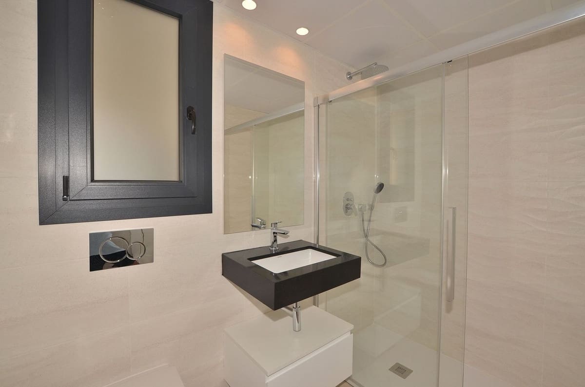 2 Zimmer Penthouse zu verkaufen in Fuengirola mit Pool Garage - 679.000 € (Ref: 9043922)