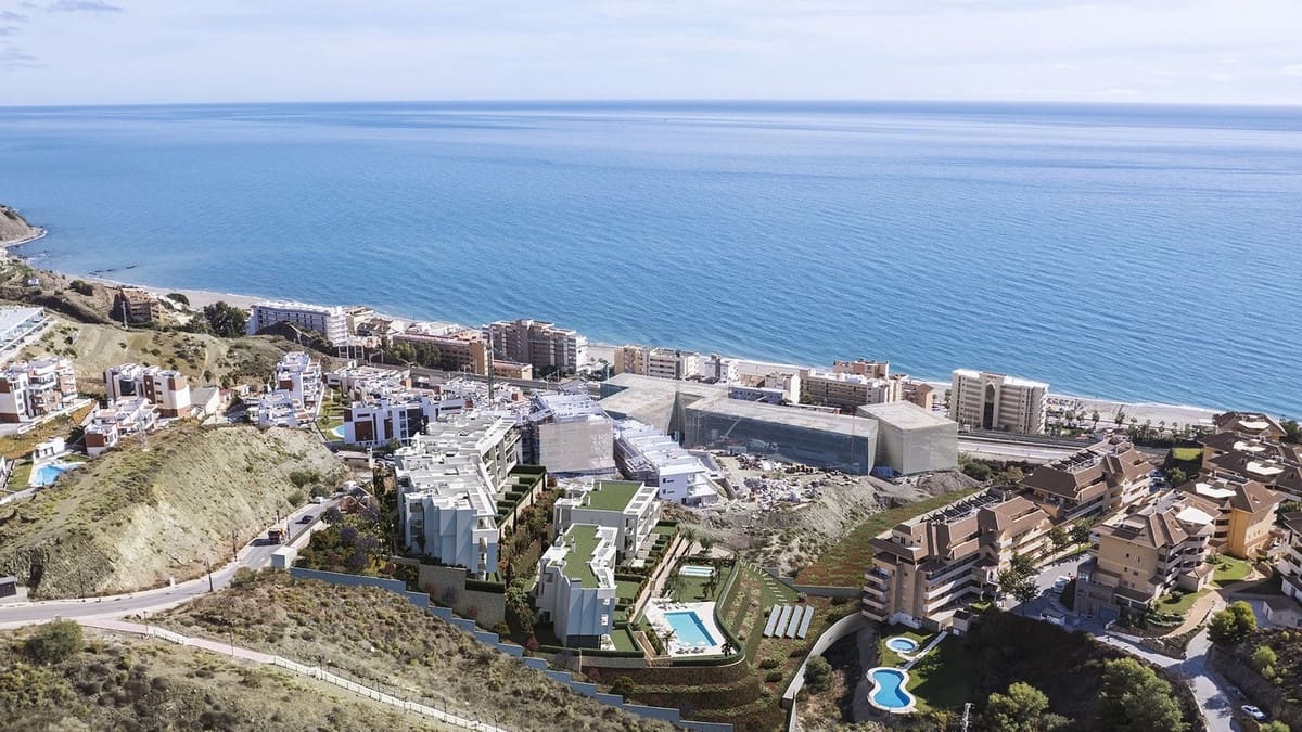 2 Zimmer Penthouse zu verkaufen in Fuengirola mit Pool Garage - 679.000 € (Ref: 9043922)