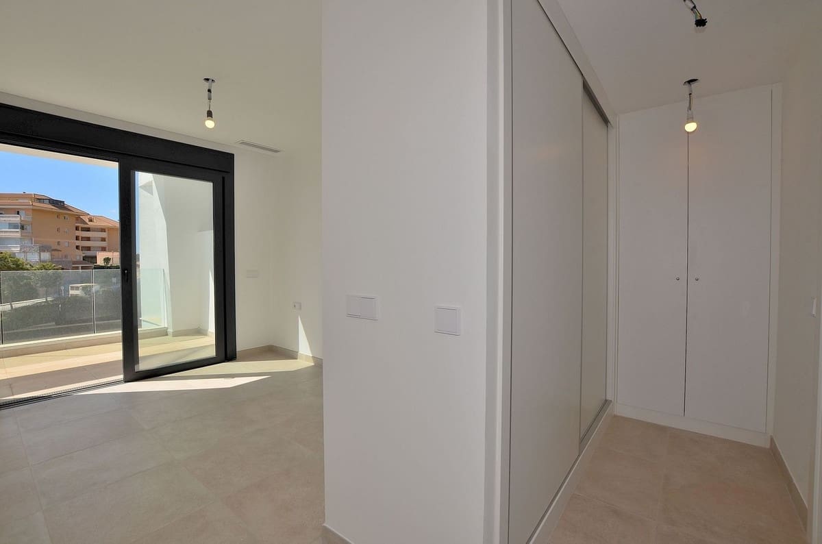 2 sypialnia Penthouse na sprzedaż w Fuengirola z basenem garażem - 679 000 € (Ref: 9043922)