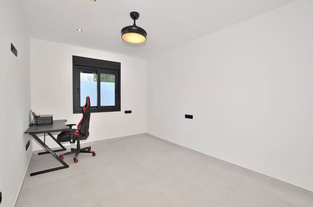 5 soveværelse Villa til salg i El Coto med swimmingpool garage - € 1.099.000 (Ref: 9104914)