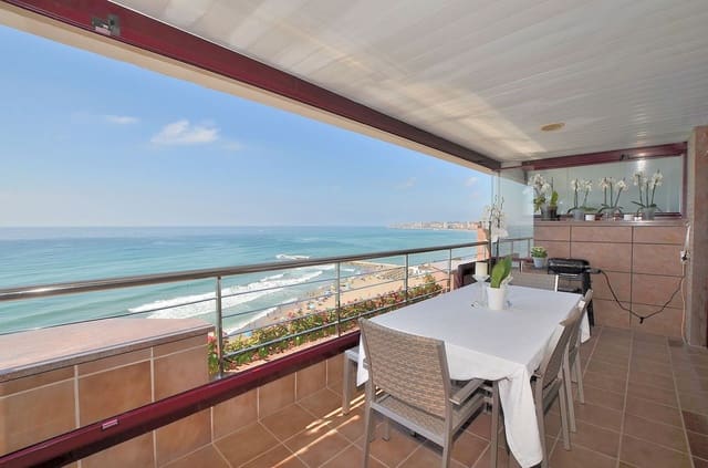 3 soverom Penthouse til salgs i Carvajal, Fuengirola med svømmebasseng garasje - € 1 195 000 (Ref: 9109447)