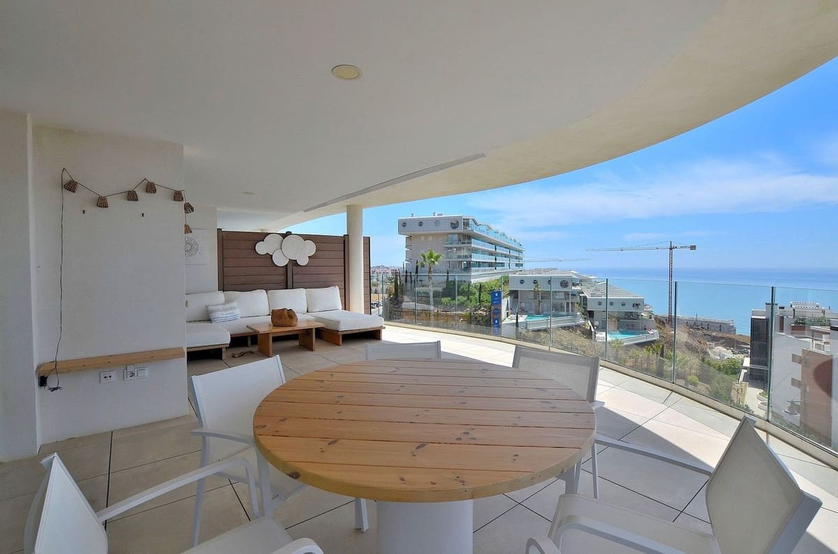 3 quarto Apartamento para venda em Fuengirola com piscina garagem - 995 000 € (Ref: 9131521)