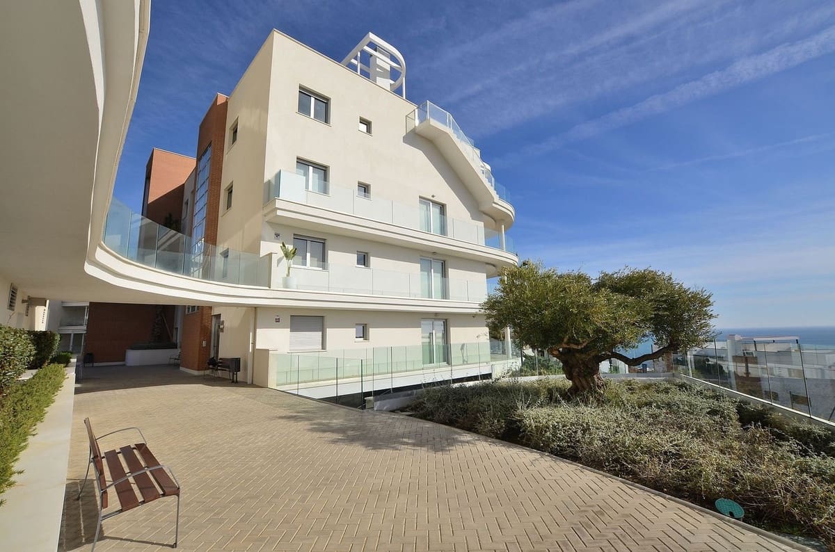 3 quarto Apartamento para venda em Fuengirola com piscina garagem - 995 000 € (Ref: 9131521)