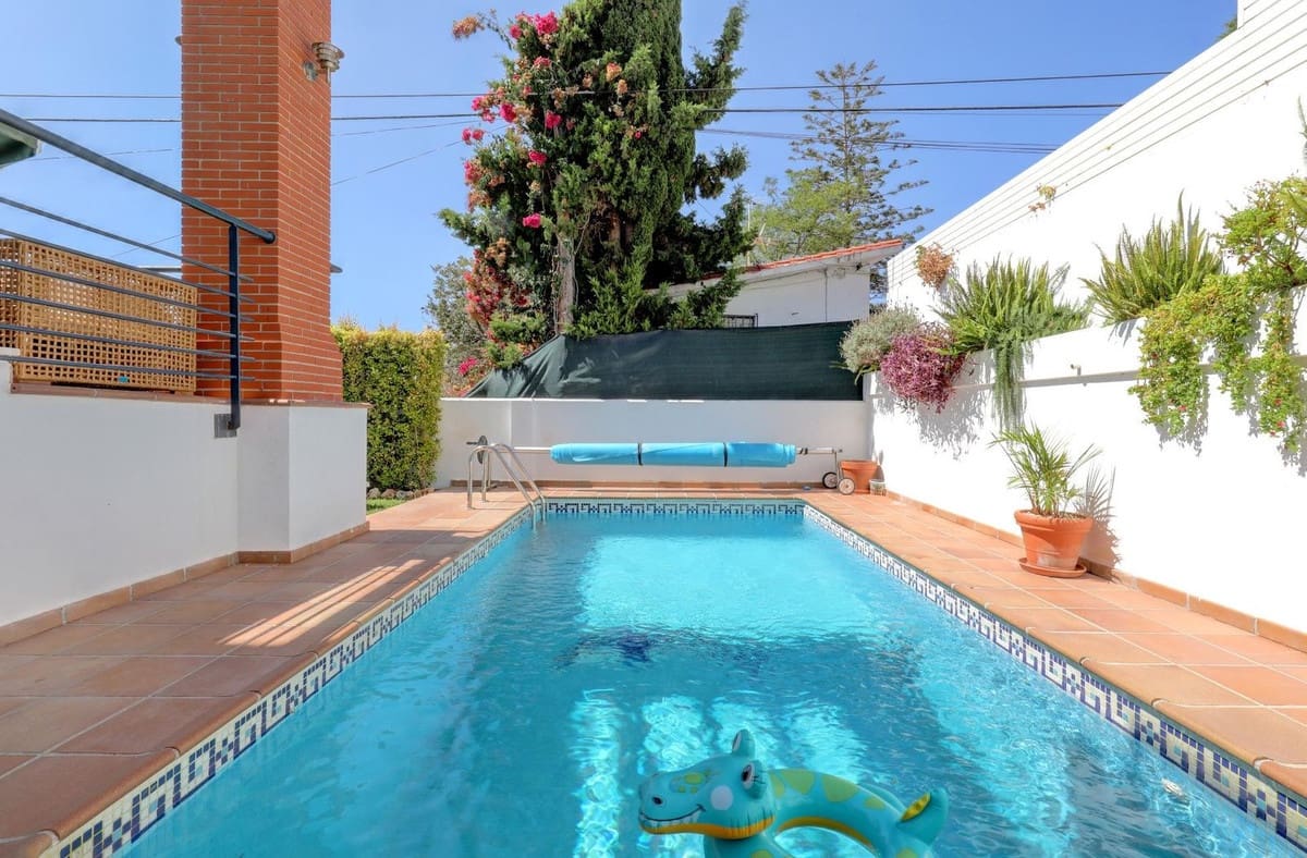 5 soveværelse Villa til salg i Benalmadena Costa med swimmingpool garage - € 899.000 (Ref: 9201580)