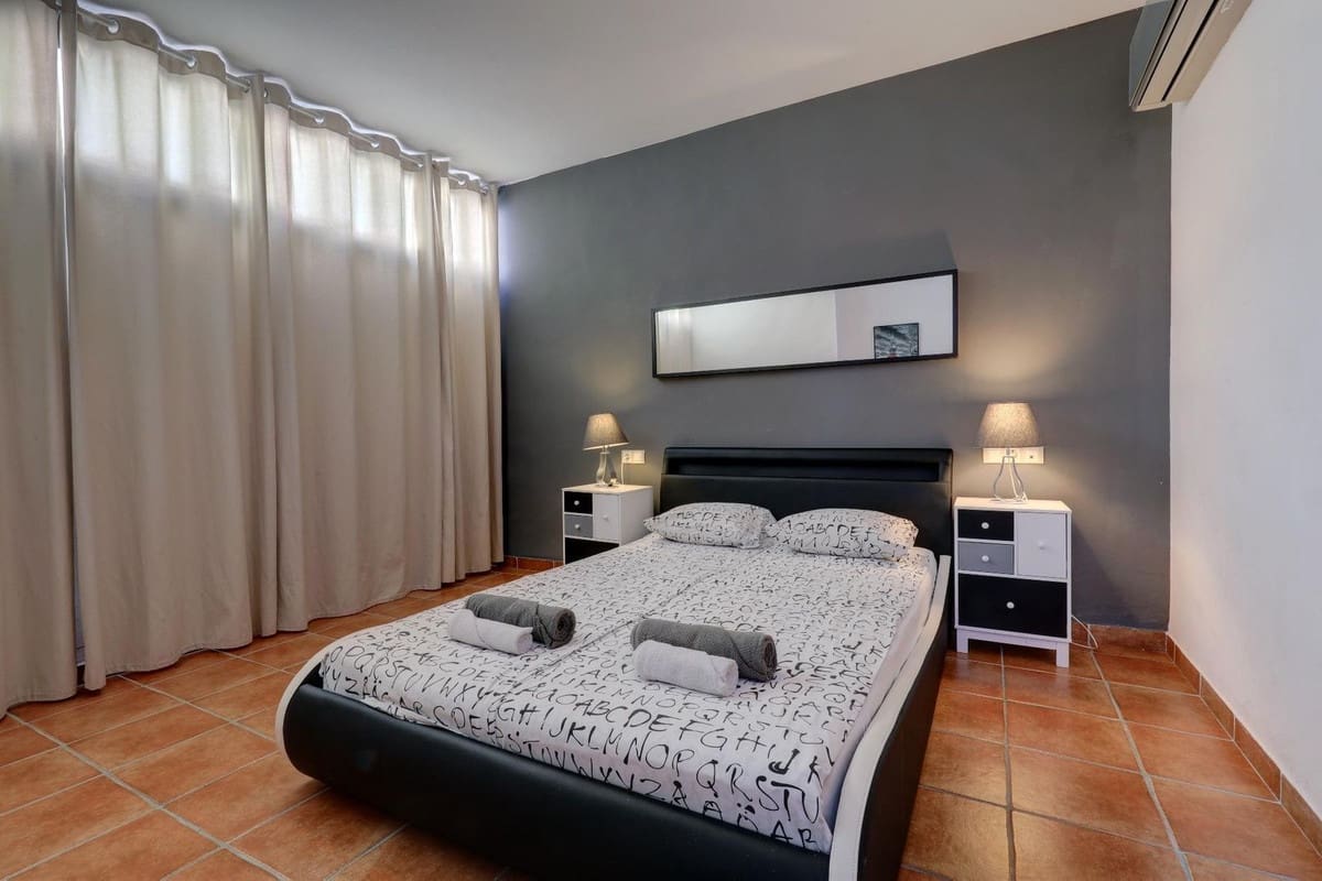 5 soveværelse Villa til salg i Benalmadena Costa med swimmingpool garage - € 899.000 (Ref: 9201580)