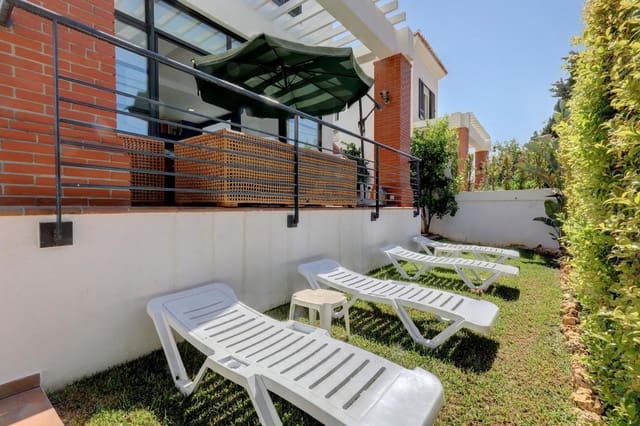 Chalet de 5 habitaciones en Benalmadena Costa, Benalmádena en venta con piscina garaje - 899.000 € (Ref: 9201580)