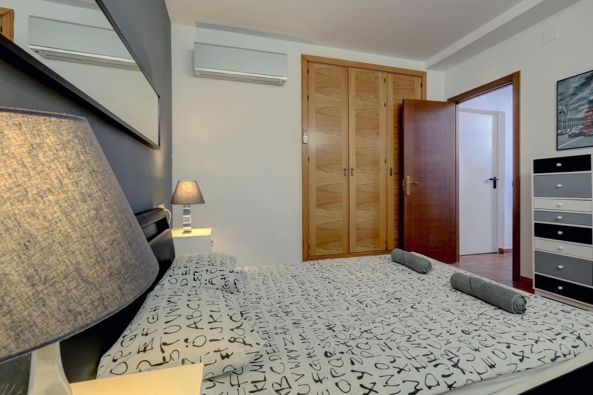 5 soveværelse Villa til salg i Benalmadena Costa med swimmingpool garage - € 899.000 (Ref: 9201580)