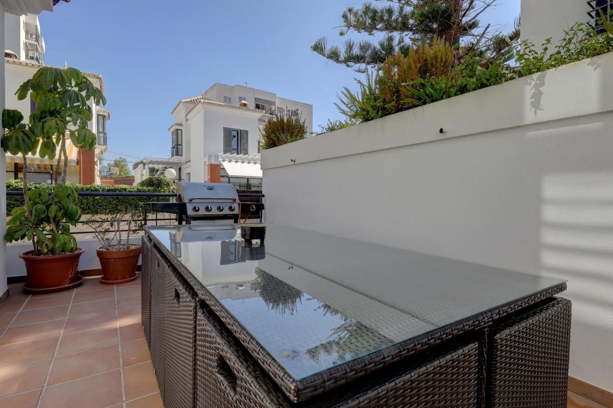 5 soveværelse Villa til salg i Benalmadena Costa med swimmingpool garage - € 899.000 (Ref: 9201580)