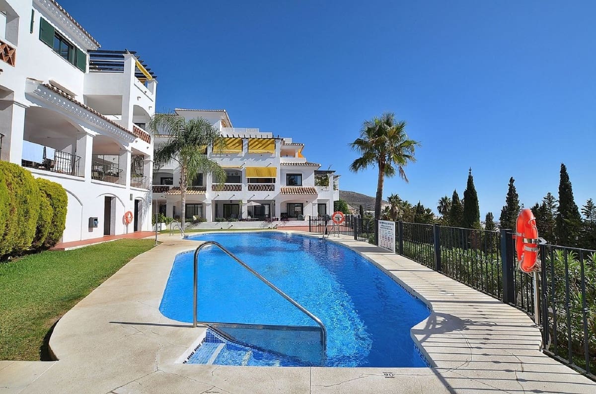 2 soverom Leilighet til salgs i Benalmadena med svømmebasseng - € 359 000 (Ref: 9255910)