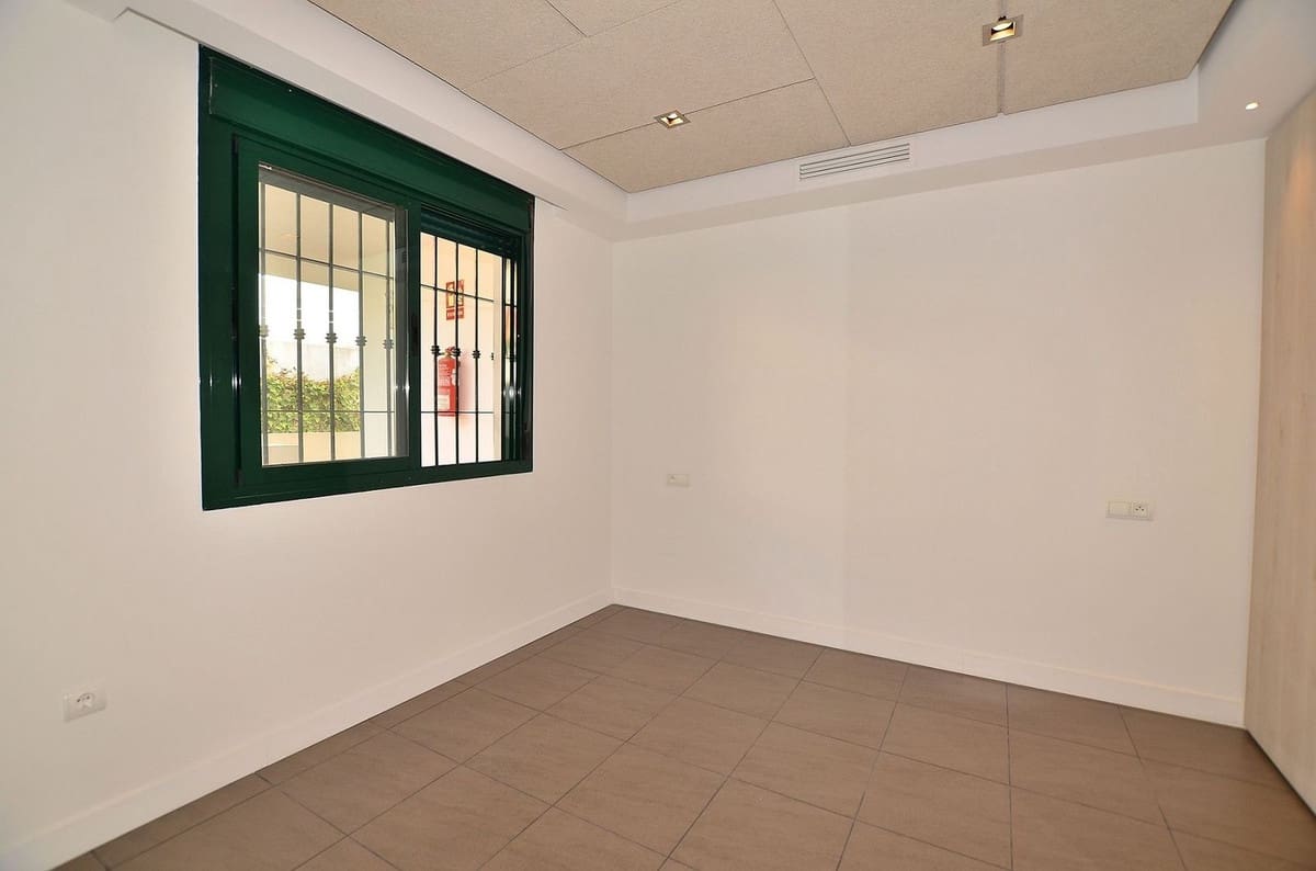 2 soveværelse Lejlighed til salg i Benalmadena med swimmingpool - € 349.000 (Ref: 9255910)