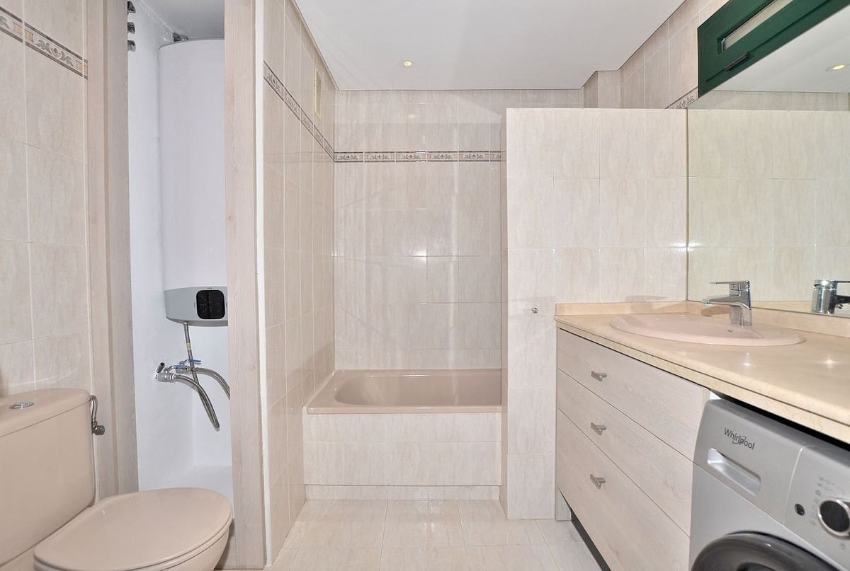 2 soveværelse Lejlighed til salg i Benalmadena med swimmingpool - € 349.000 (Ref: 9255910)