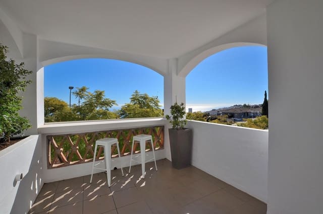 2 makuuhuone Huoneisto myytävänä paikassa Benalmádena pueblo, Benalmádena mukana uima-altaan - 349 000 € (Ref: 9255910)