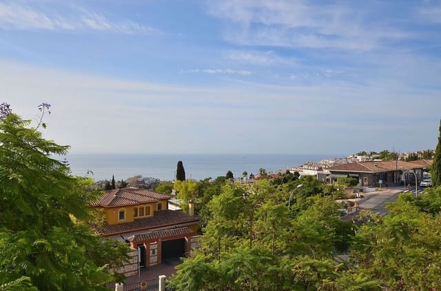2 makuuhuone Huoneisto myytävänä paikassa Benalmádena pueblo, Benalmádena mukana uima-altaan - 349 000 € (Ref: 9255910)