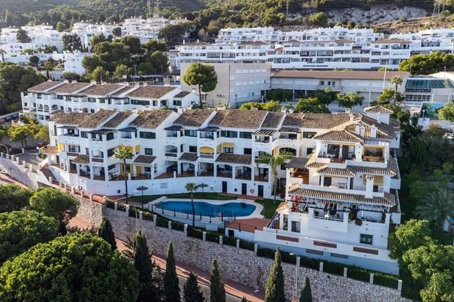 2 makuuhuone Huoneisto myytävänä paikassa Benalmádena pueblo, Benalmádena mukana uima-altaan - 349 000 € (Ref: 9255910)