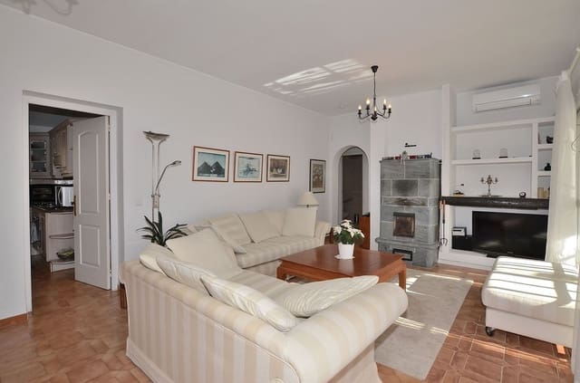 Chalet de 3 habitaciones en Fuengirola en venta con piscina garaje - 569.000 € (Ref: 9421579)