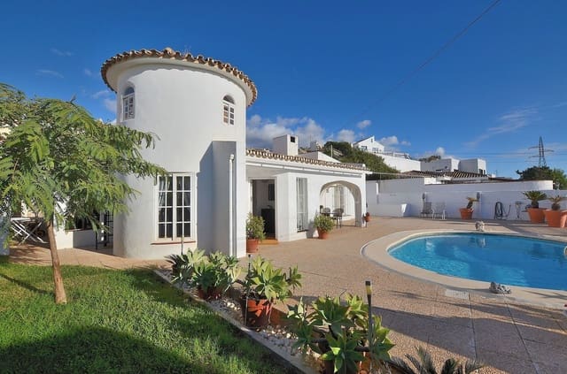 Chalet de 3 habitaciones en Fuengirola en venta con piscina garaje - 569.000 € (Ref: 9421579)