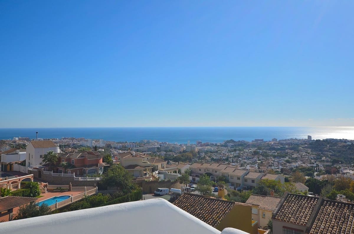 2 sypialnia Dom na sprzedaż w Benalmadena z basenem - 345 000 € (Ref: 9426440)