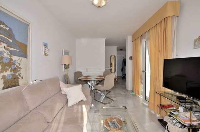 2 soveværelse Byhus til salg i Benalmádena med swimmingpool - € 345.000 (Ref: 9426440)