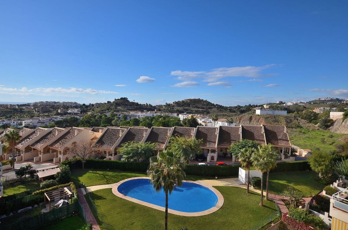 3 soverom Penthouse til salgs i Arroyo de la Miel med svømmebasseng garasje - € 549 000 (Ref: 9432652)