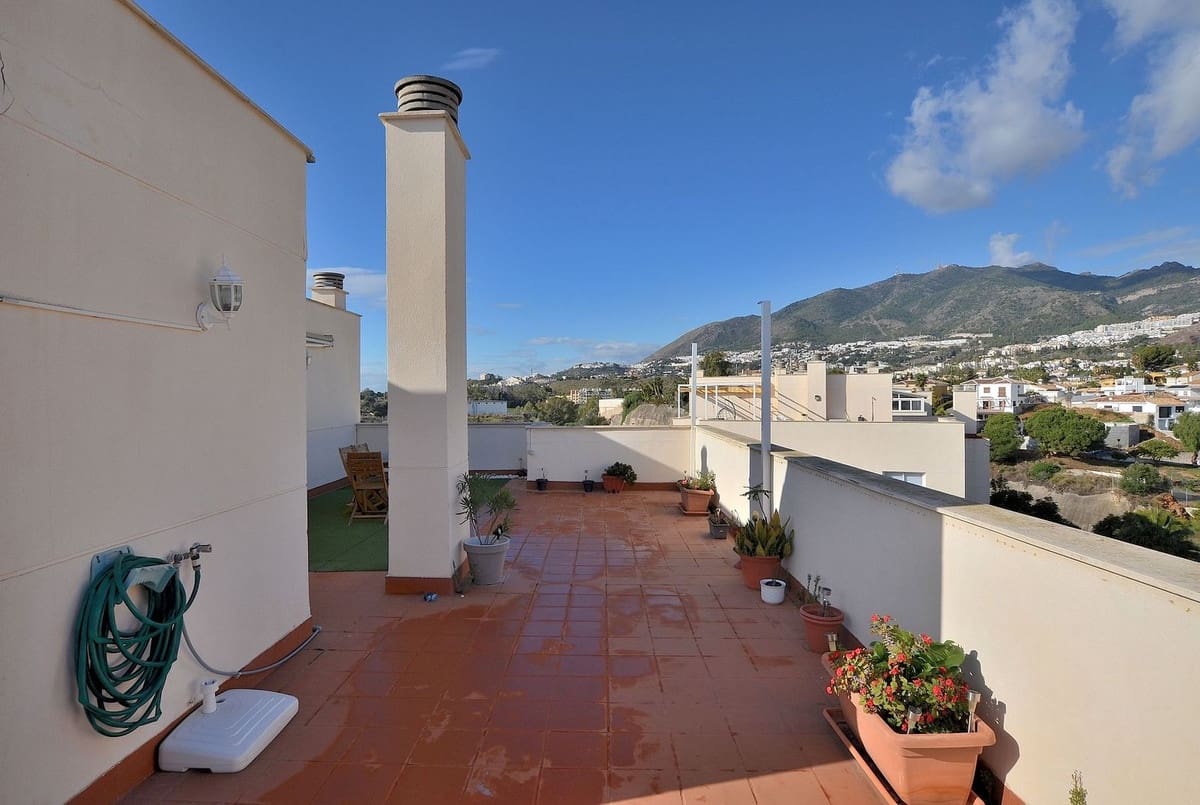 3 bedroom Penthouse for sale in Arroyo de la Miel with pool garage - € 525,000 (Ref: 9432652)