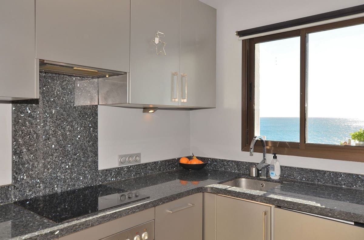2 bedroom Penthouse for sale in Mijas Costa with pool garage - € 445,000 (Ref: 9438346)