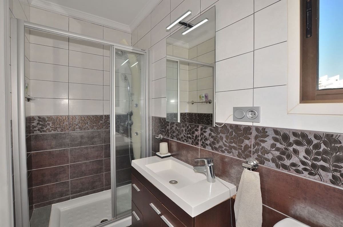 2 bedroom Penthouse for sale in Mijas Costa with pool garage - € 445,000 (Ref: 9438346)