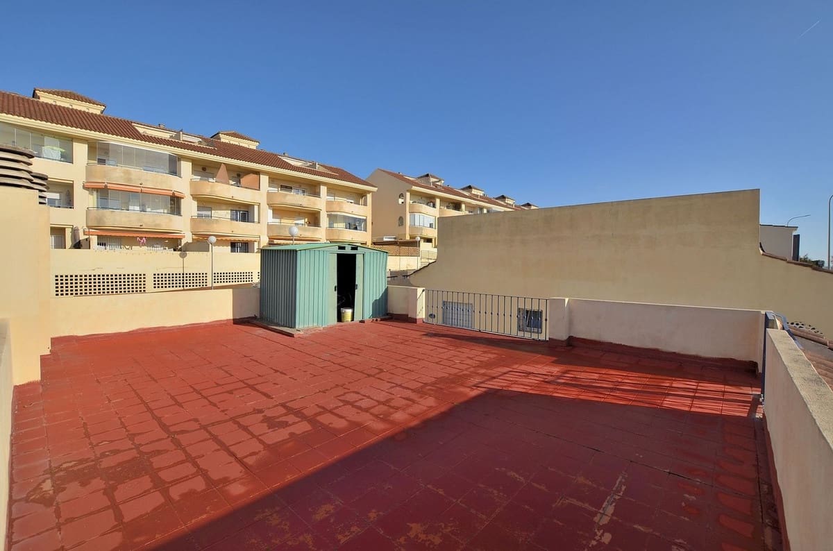 Casa de 2 habitaciones en Benalmádena en venta con piscina garaje - 299.000 € (Ref: 9487245)