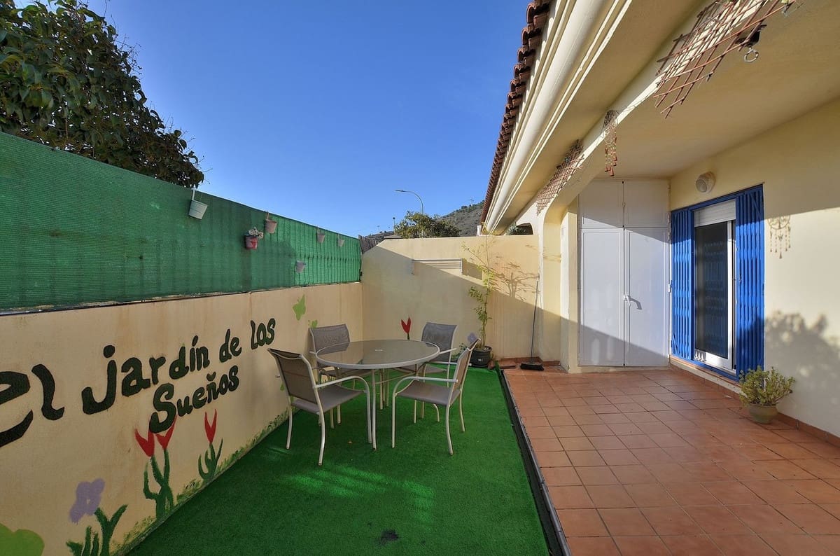 Casa de 2 habitaciones en Benalmádena en venta con piscina garaje - 299.000 € (Ref: 9487245)