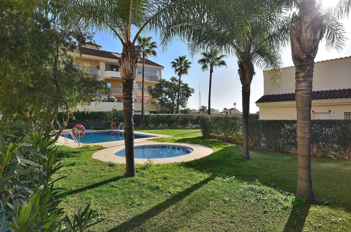 Casa de 2 habitaciones en Benalmádena en venta con piscina garaje - 299.000 € (Ref: 9487245)