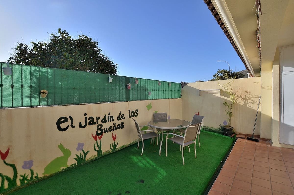 Casa de 2 habitaciones en Benalmádena en venta con piscina garaje - 290.000 € (Ref: 9487245)