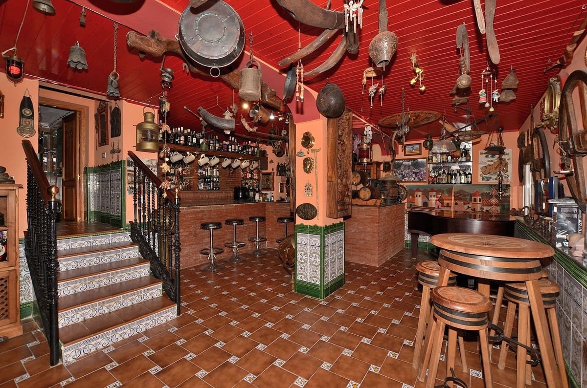 5 bedroom Villa for sale in Torremuelle with pool garage - € 1,340,000 (Ref: 9506327)