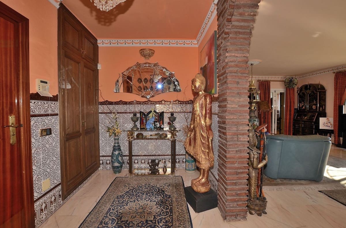 5 bedroom Villa for sale in Torremuelle with pool garage - € 1,340,000 (Ref: 9506327)